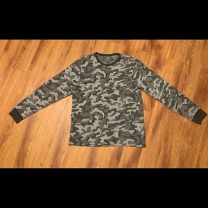 Men’s Long Sleeve Gray/Black Camo